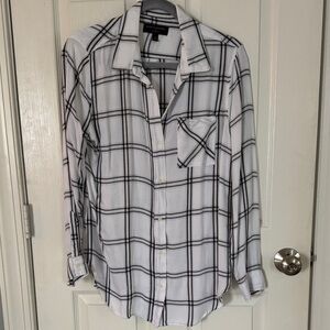 Banana Republic Button Down Shirt size M